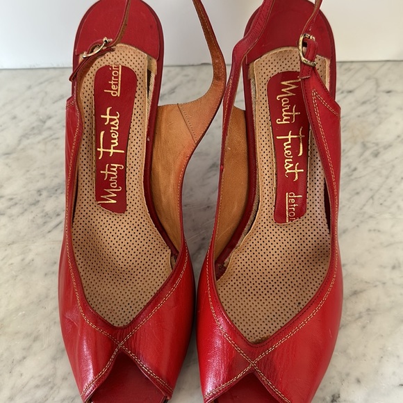 Vintage 70-80s red leather peep toe heel 👠 gold thread Marty Fuerst Detroit 9.5 - Picture 6 of 14